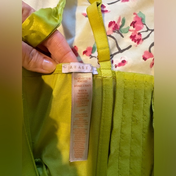 Savage Fenty heavenly satin bustier size large worn once - Picture 5 of 6